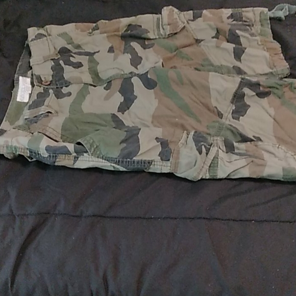 Shorts - Picture 2 of 2